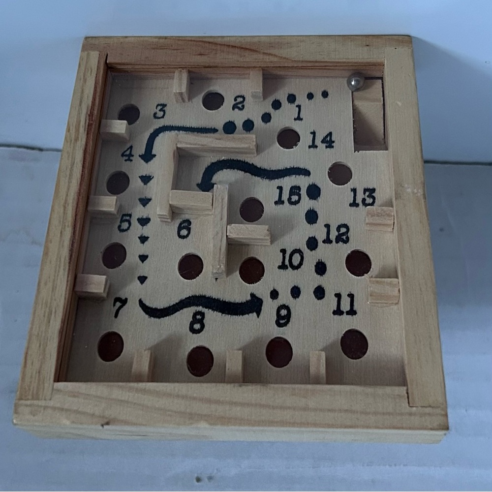 Labyrinth 14 holes wooden maze game 3-1/2” square